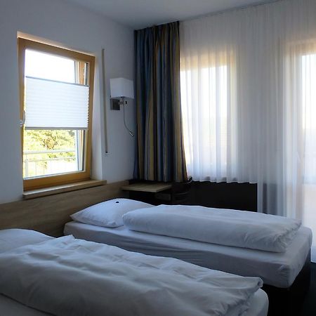 Blaue Traube Hotel Gebenbach Bagian luar foto