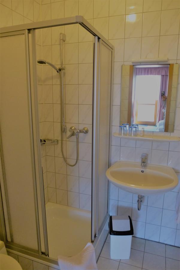 Blaue Traube Hotel Gebenbach Bagian luar foto