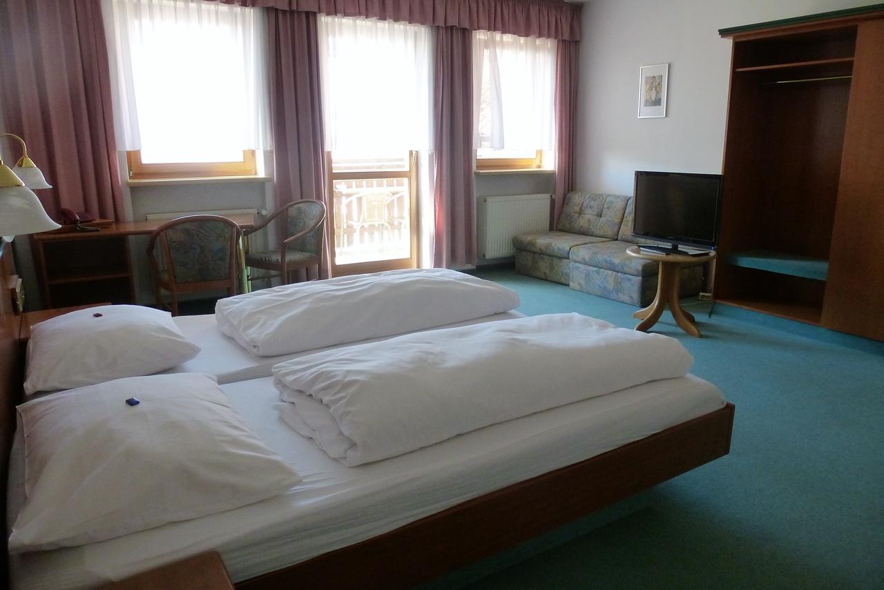 Blaue Traube Hotel Gebenbach Bagian luar foto